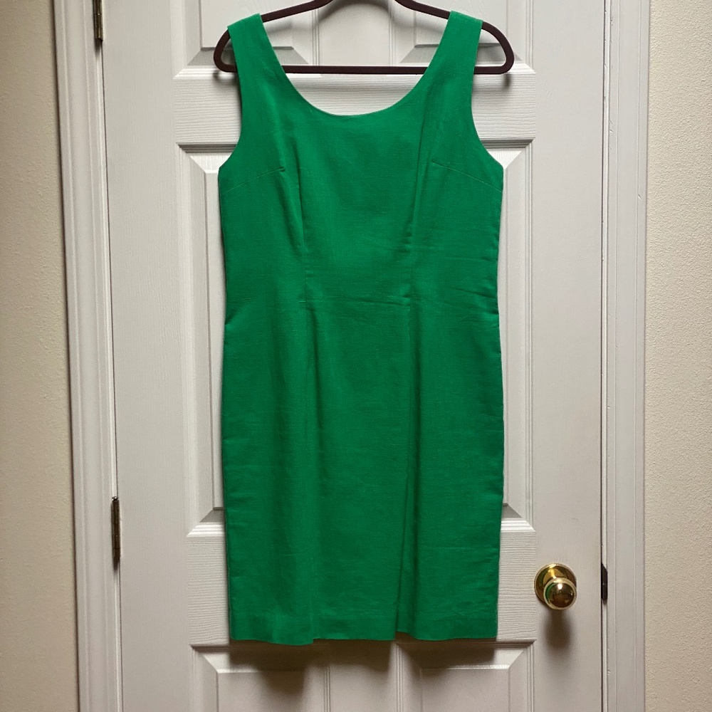 Green Sleeveless Sheath Dress